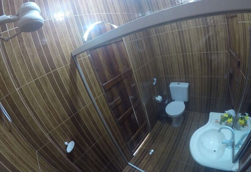 بنسيون Castelo Encantado