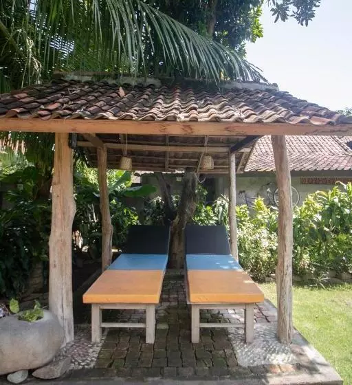 ペンション Giri Sari Guest House Pemuteran Bali