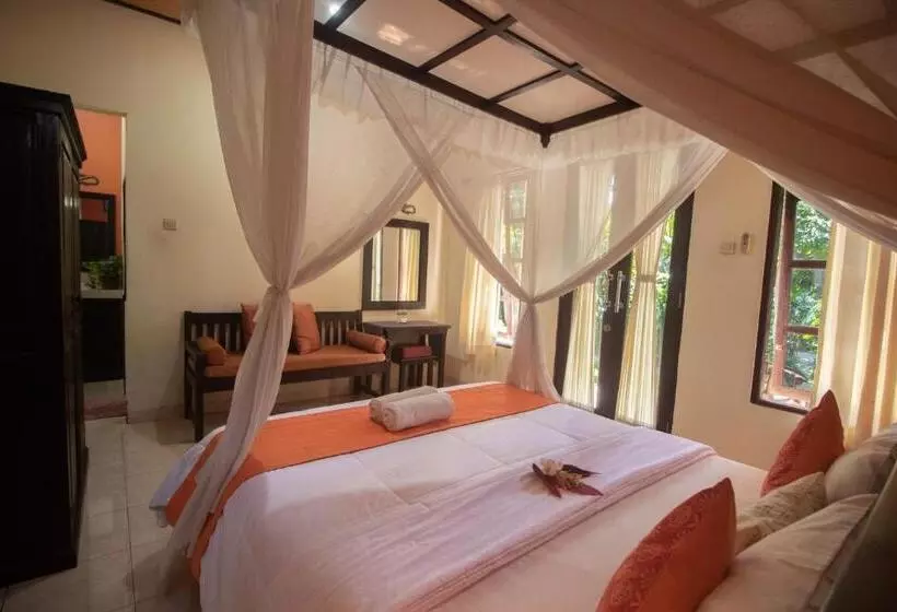 ペンション Giri Sari Guest House Pemuteran Bali