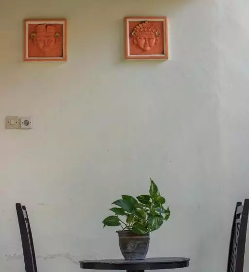 ペンション Giri Sari Guest House Pemuteran Bali