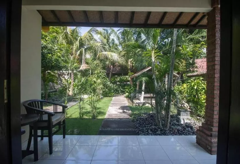 ペンション Giri Sari Guest House Pemuteran Bali