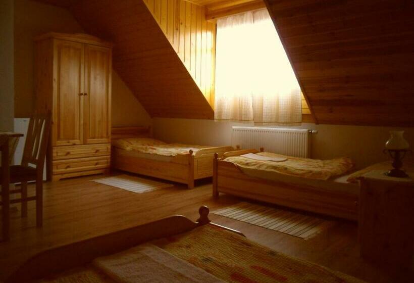 بنسيون Nosztalgia Vendégház