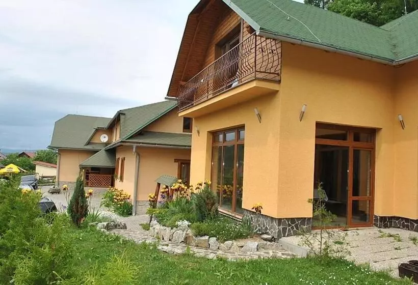 Majatalo Penzion Ustie