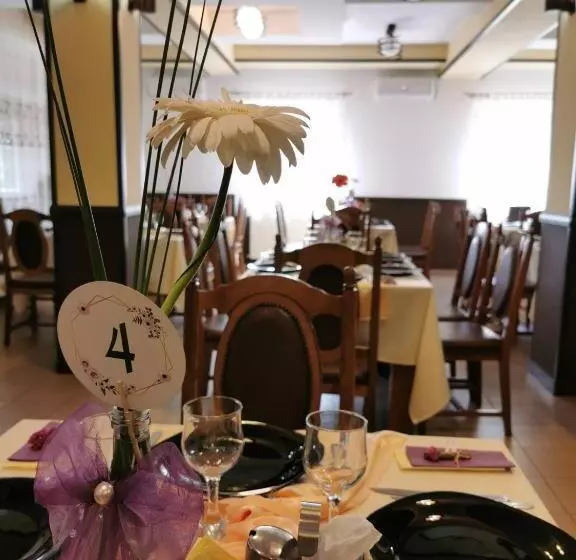 Majatalo Poiana Bucovat