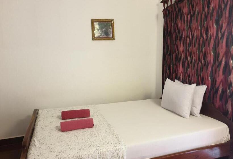 پانسیون Smiley's Guesthouse