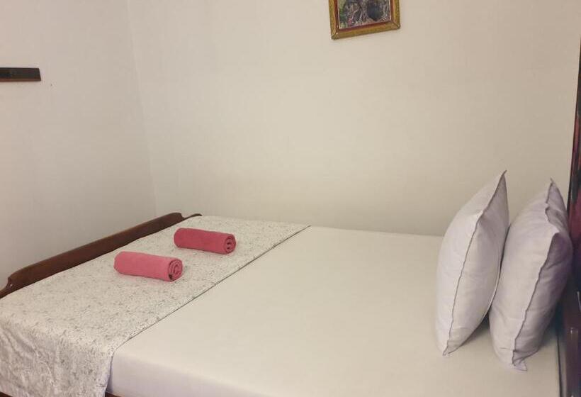 پانسیون Smiley's Guesthouse