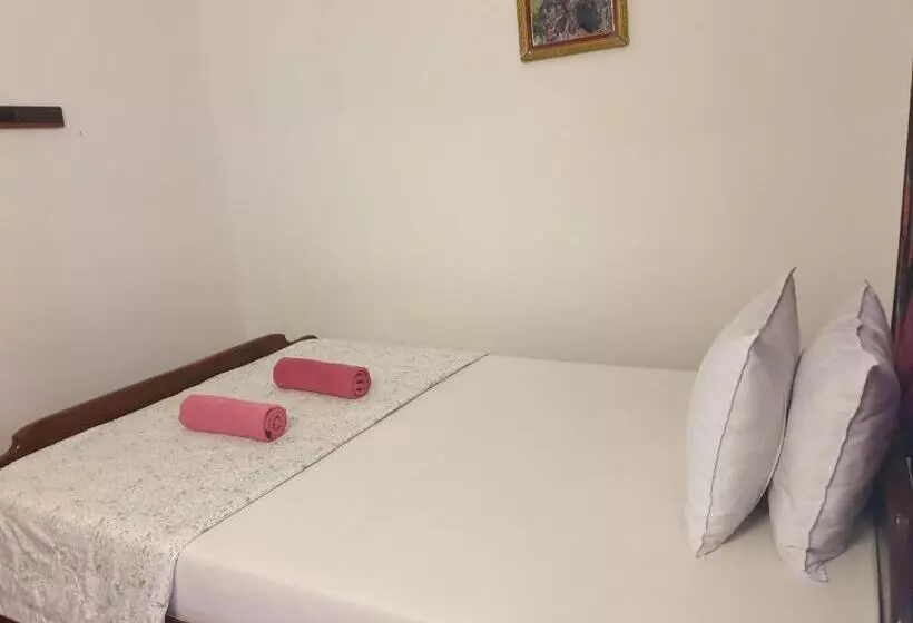 پانسیون Smiley's Guesthouse