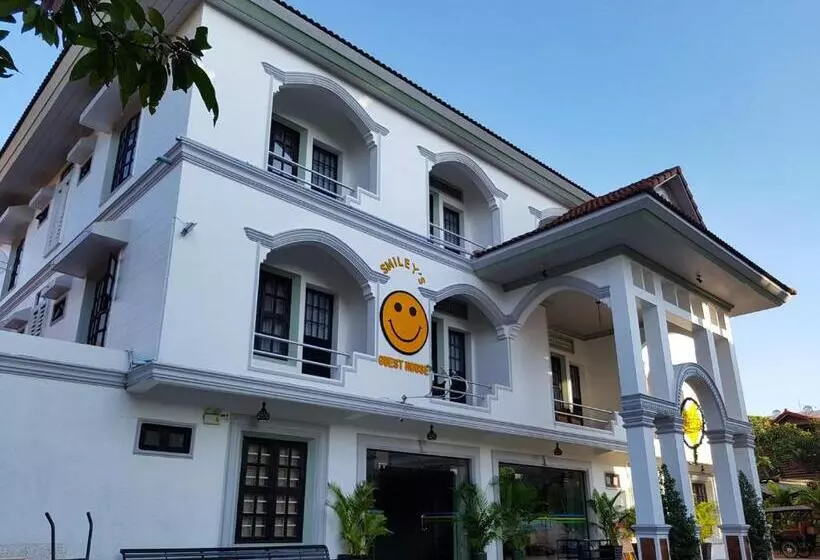 پانسیون Smiley's Guesthouse