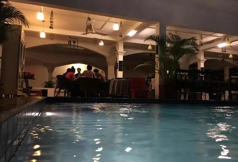 پانسیون Smiley's Guesthouse