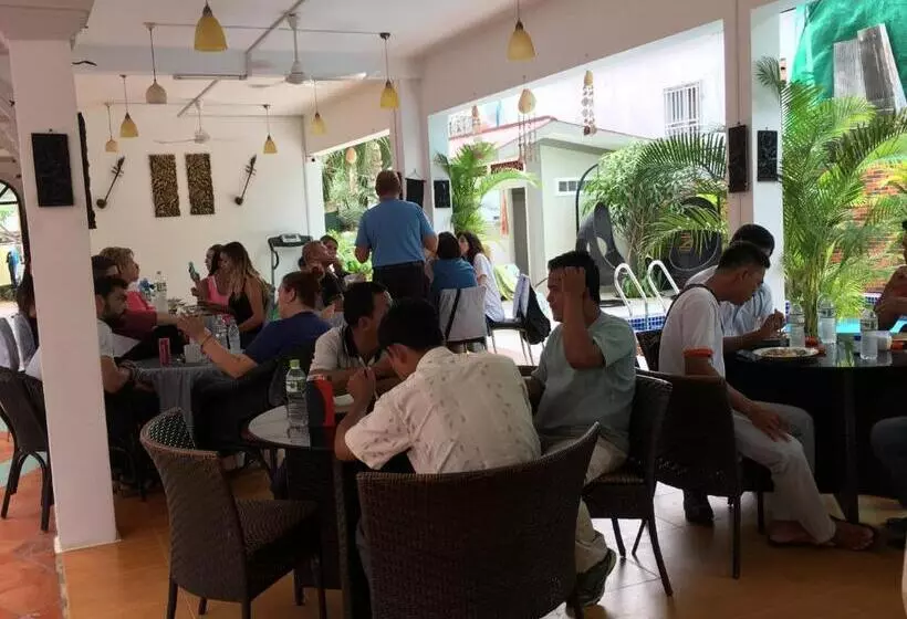 پانسیون Smiley's Guesthouse