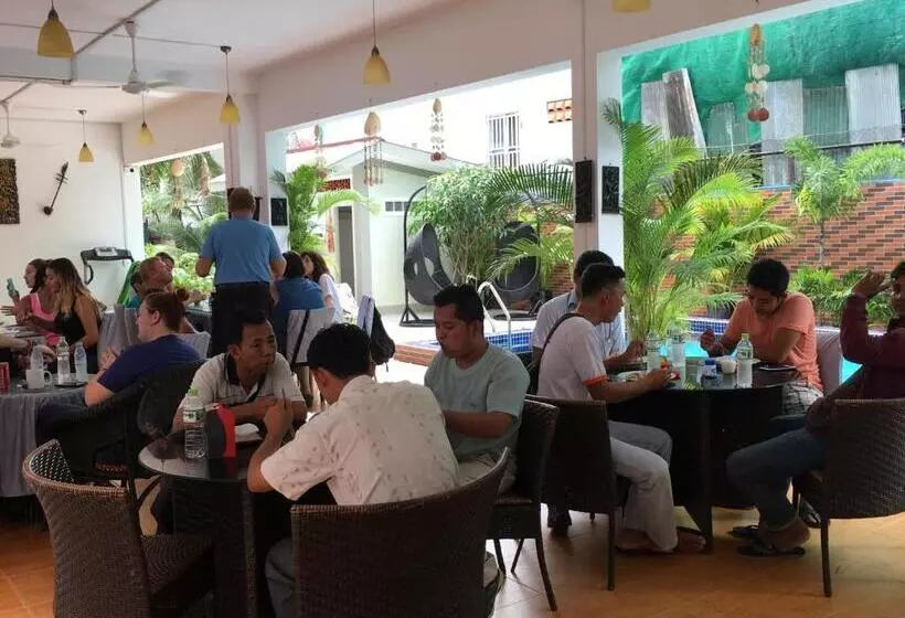 پانسیون Smiley's Guesthouse