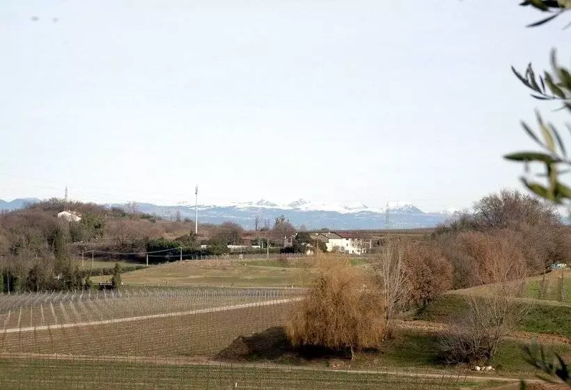 Hotelli Seiterre Agriturismo Tenuta San Leone