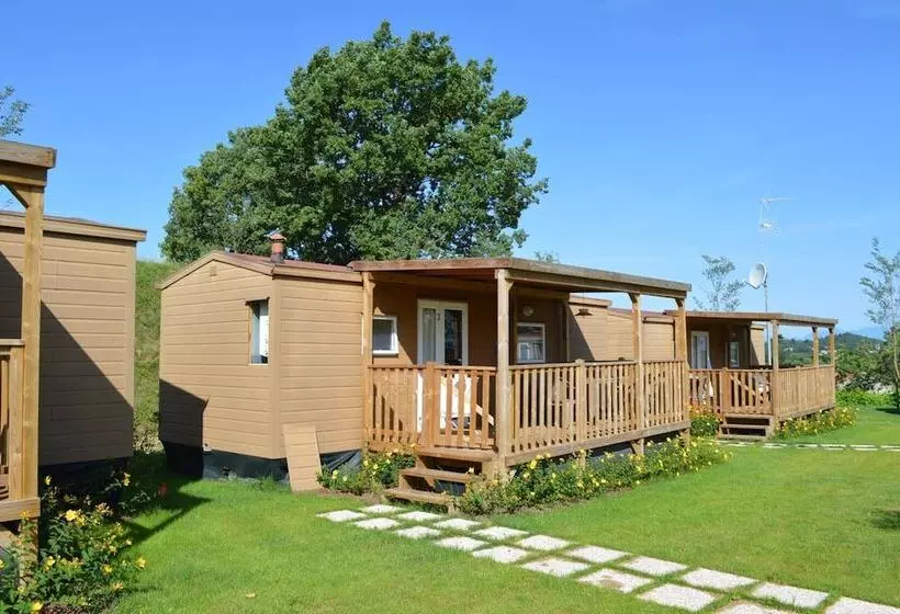 Hotelli Seiterre Agriturismo Tenuta San Leone