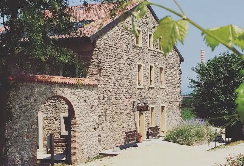 Hotelli Seiterre Agriturismo Tenuta San Leone