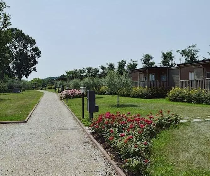 Hotelli Seiterre Agriturismo Tenuta San Leone