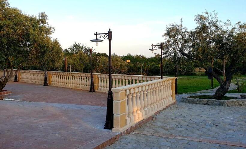 ホテル Donnastella