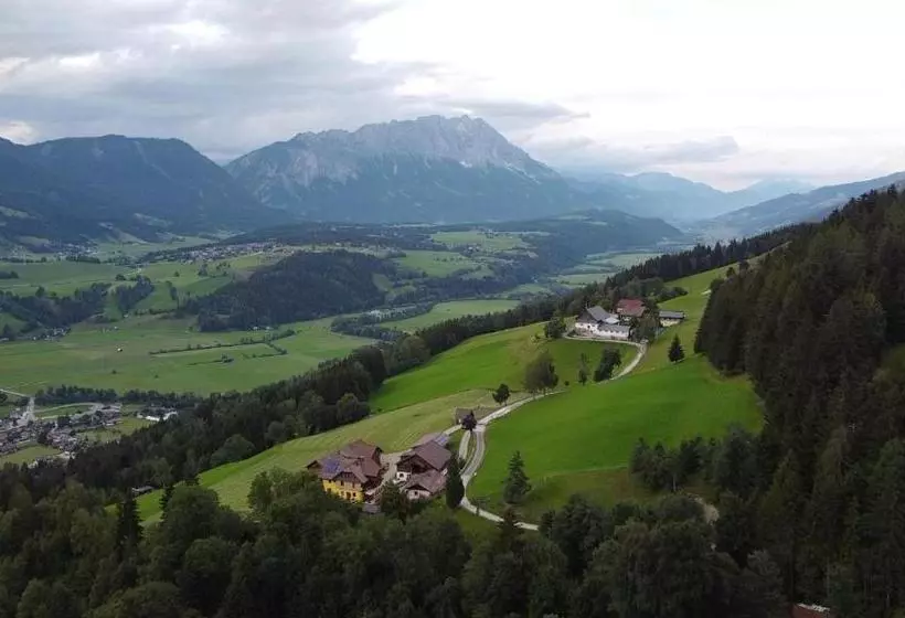 ホテル Panoramahof Gupf
