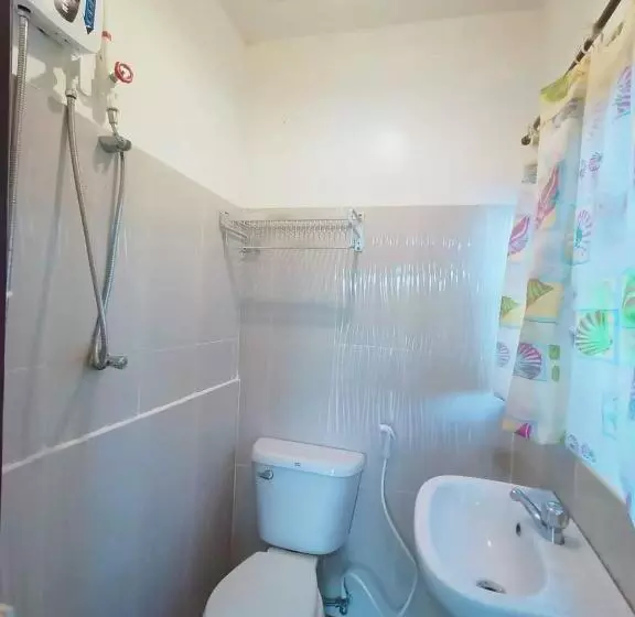 ペンション El Gordo S Seaside Adventure Lodge