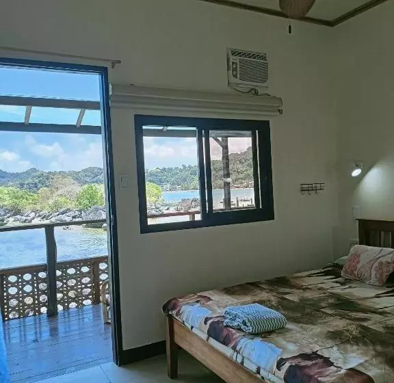 ペンション El Gordo S Seaside Adventure Lodge