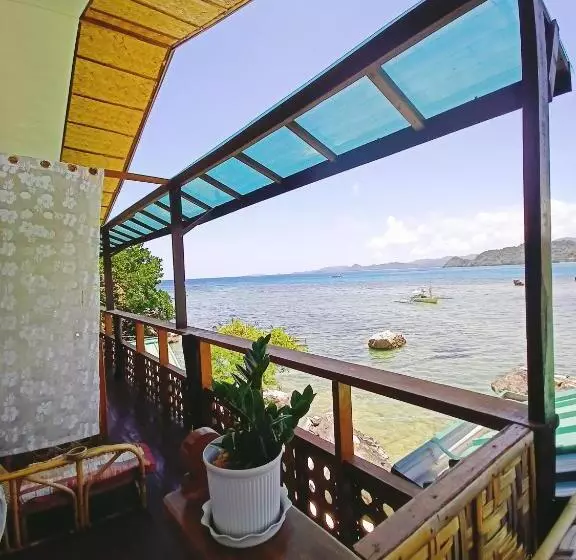 ペンション El Gordo S Seaside Adventure Lodge