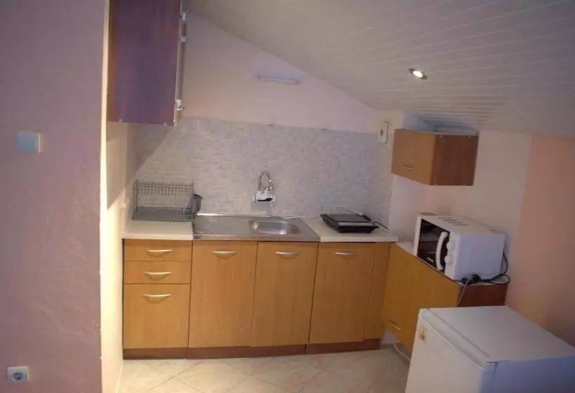 پانسیون Exotic Guest House