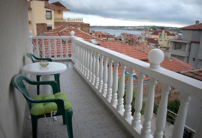 بنسيون Exotic Guest House