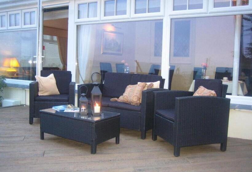 פנסיון Lamorna Lodge