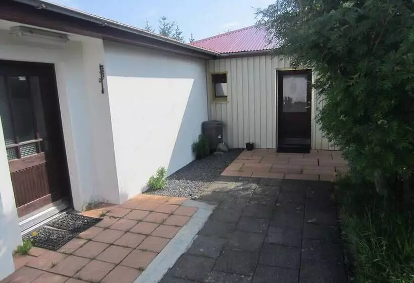 پانسیون Nes Guesthouse