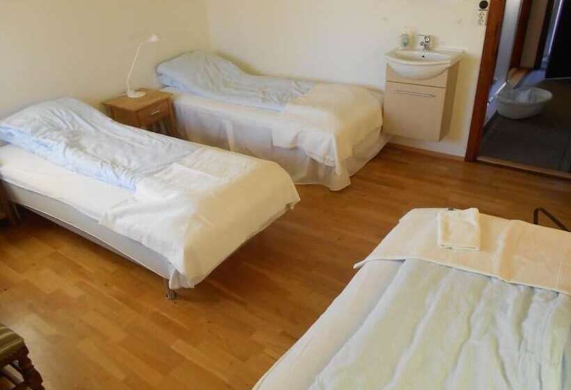 پانسیون Nes Guesthouse