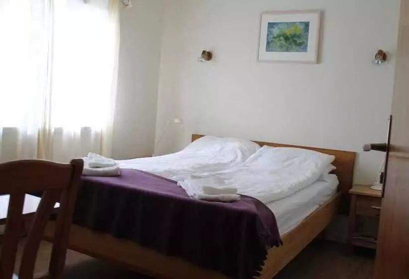 پانسیون Nes Guesthouse