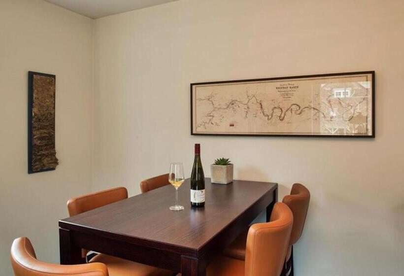 بنسيون Weingut & Gästehaus Christoph Clüsserath