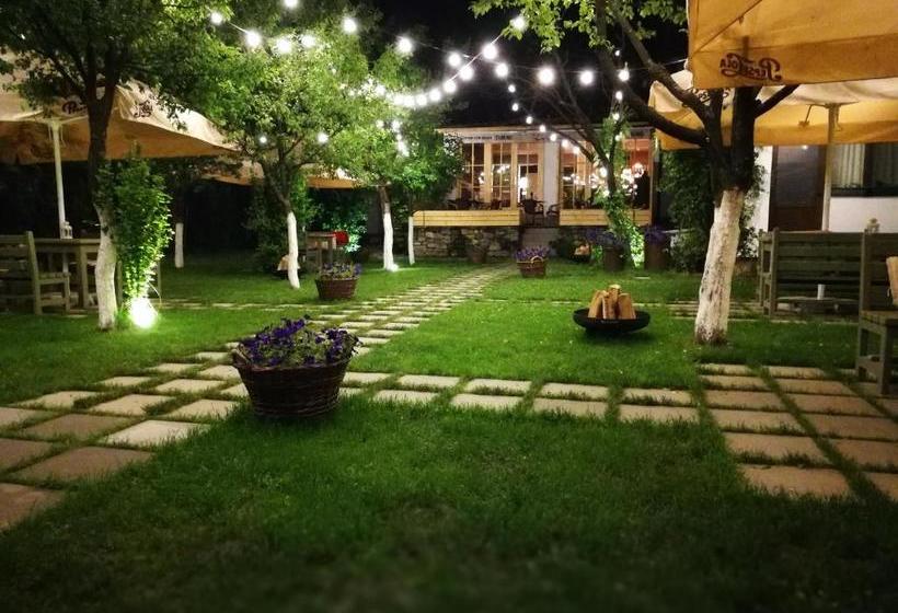 Pensiune Restaurant La Cassa