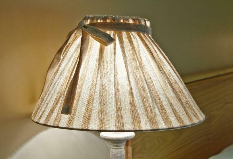 فندق صغير 1885 The Venue   Pub, Restaurant, Rooms & Function House