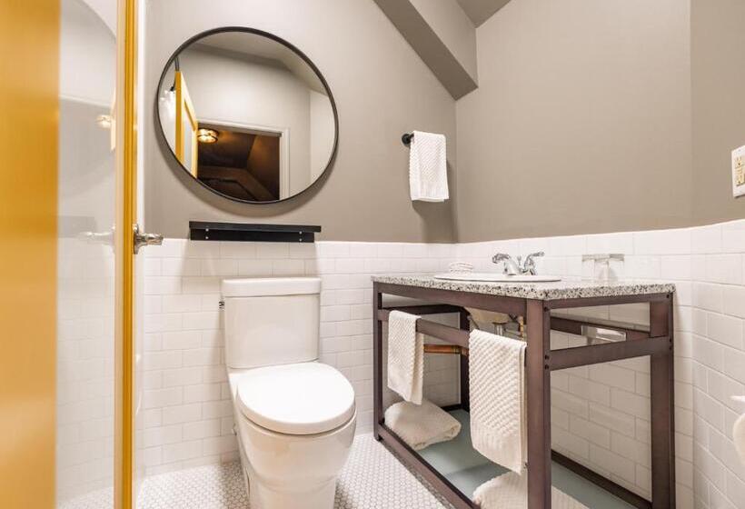 הוסטל The Larix