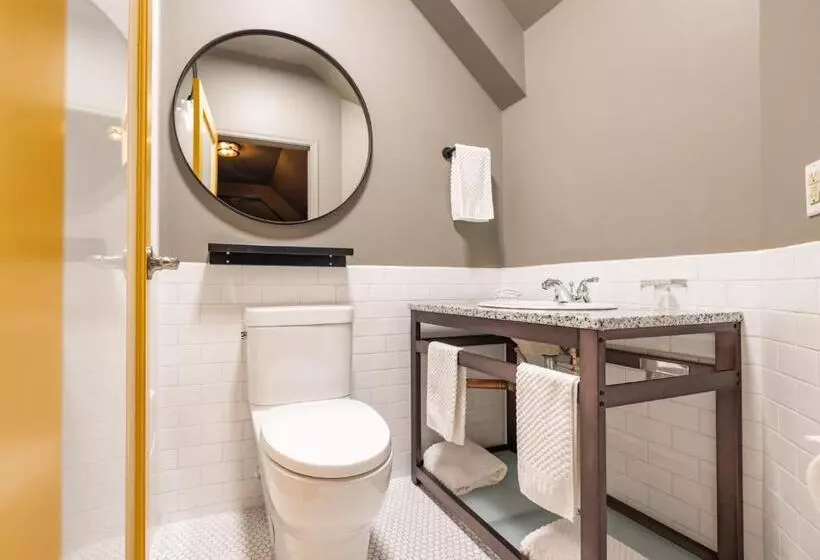 ユースホステル The Larix