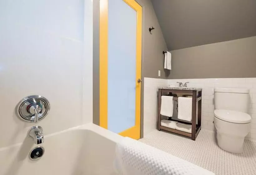 ユースホステル The Larix