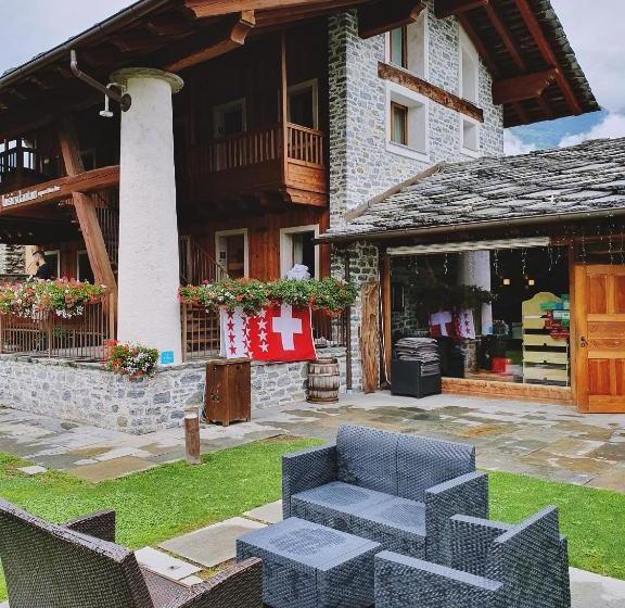 پانسیون Les Plaisirs D'antan