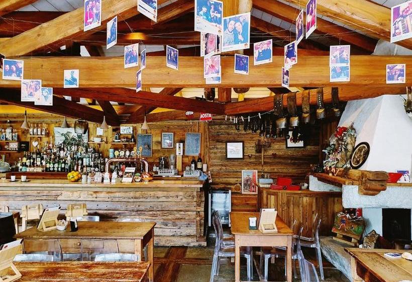 پانسیون Les Plaisirs D'antan