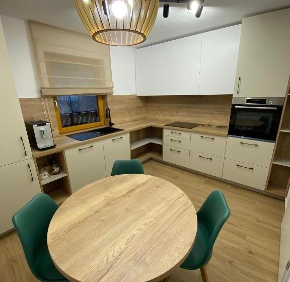 膳宿费 Pintea Chalet