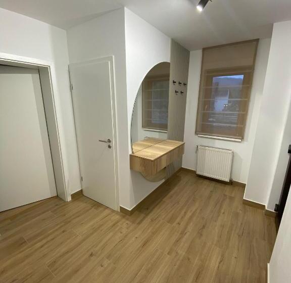 膳宿费 Pintea Chalet