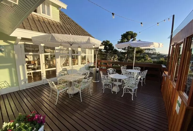 ペンション Pousada Chateau Colinas