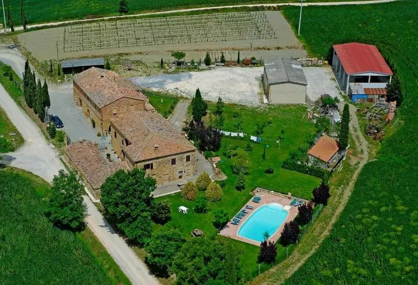 هتل Agriturismo Casalpiano