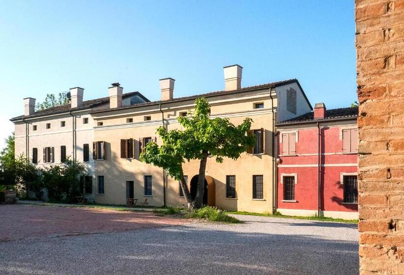 בית מלון כפרי Corte Mainolda