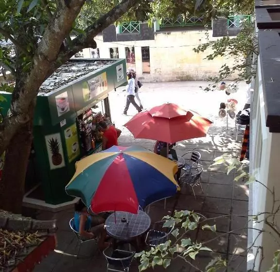 Majatalo Green Land Guest House