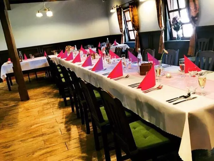 Majatalo Penzion A Reštaurácia Hanišberg