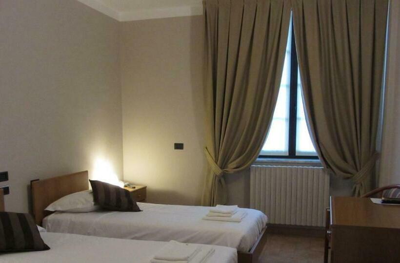 פנסיון Villa Lomellini