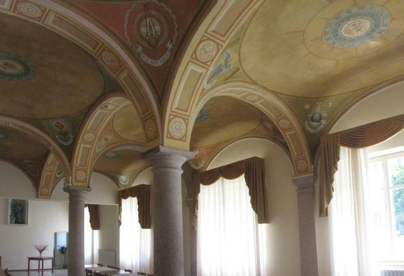 פנסיון Villa Lomellini