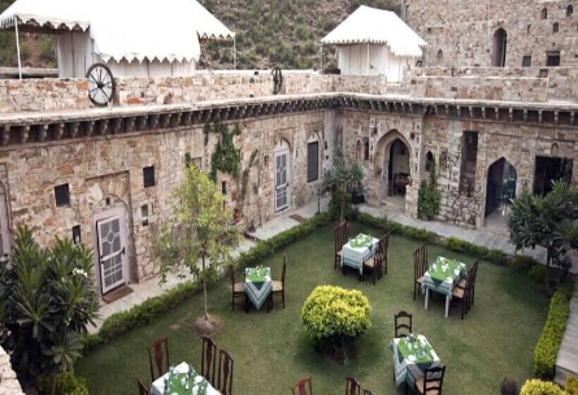 Отель Fort Dadhikar, Alwar