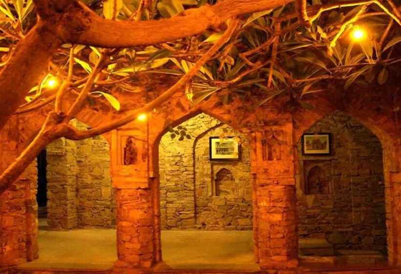 Отель Fort Dadhikar, Alwar