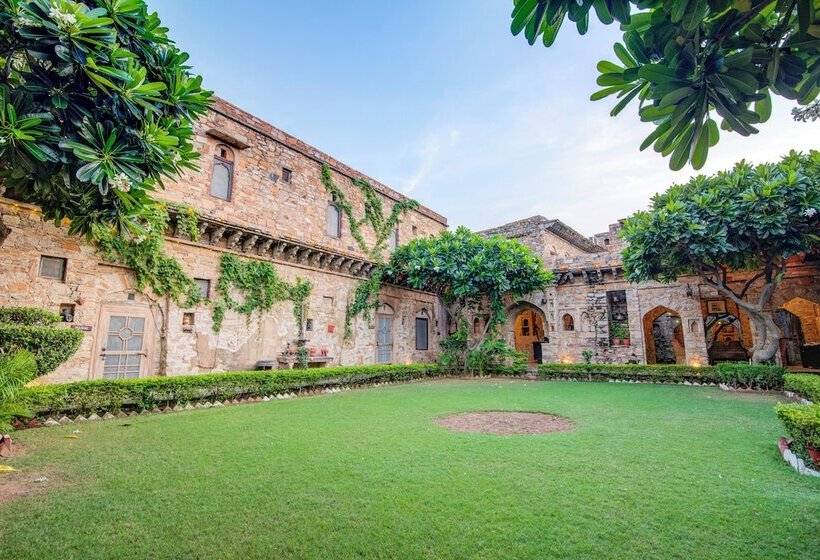 Отель Fort Dadhikar, Alwar